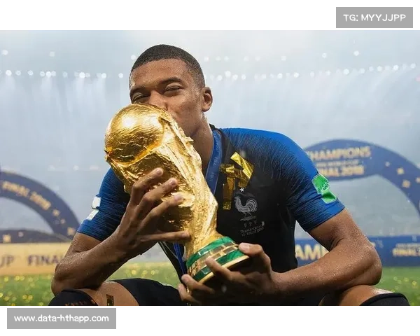 欧冠射手榜竞争分析：姆巴佩与哈兰德金靴奖争夺态势