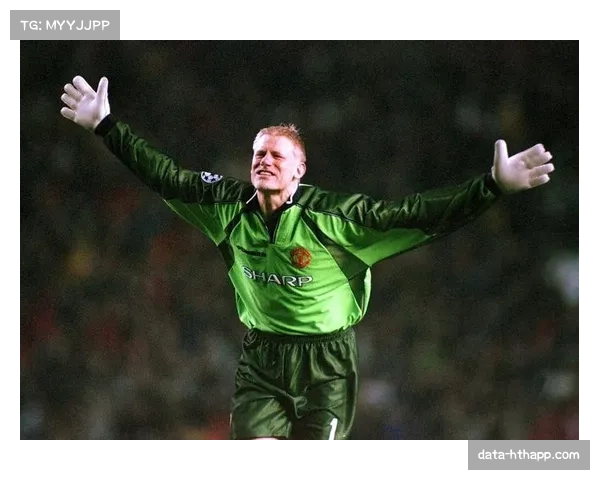 舒梅切尔谈门将艺术：出击决策与黑暗艺术运用