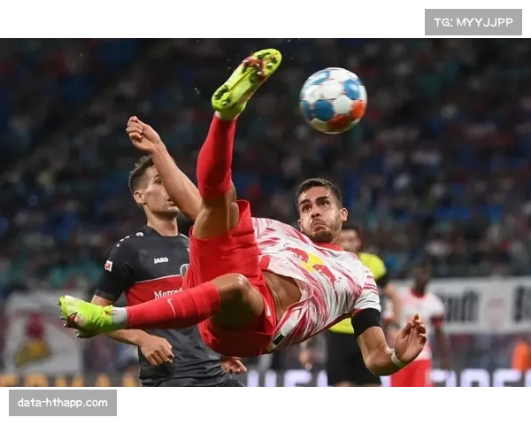 关键对决前瞻:莱比锡红牛vs斯图加特,争夺欧冠直接入场券的天王山之战。 关键对决前瞻:莱比锡红牛vs斯图加特,争夺欧冠直接入场券的天王山之战。